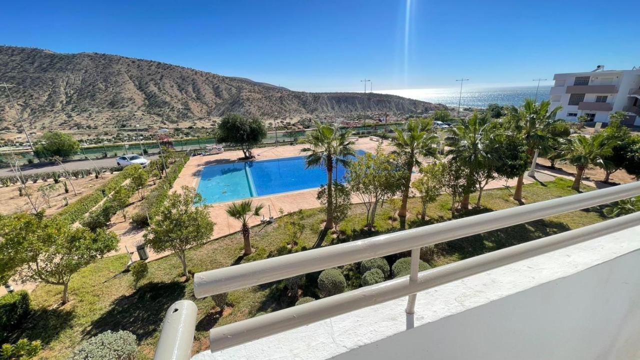 Vue Sur Piscine Et Sur